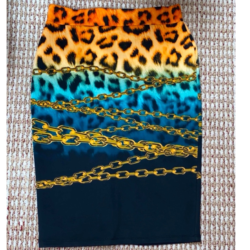 Chain & Leopard Print Pencil Skirt